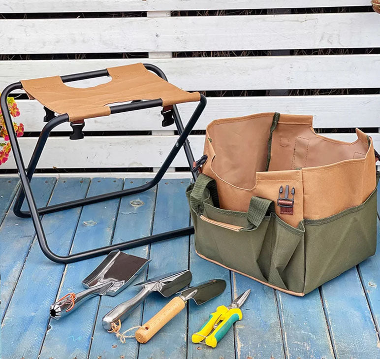 Foldable chair-backpack